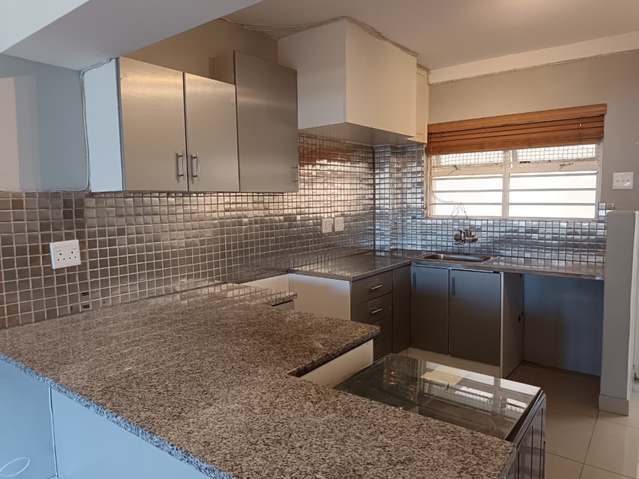 To Let 1 Bedroom Property for Rent in Three Anchor Bay Western Cape
